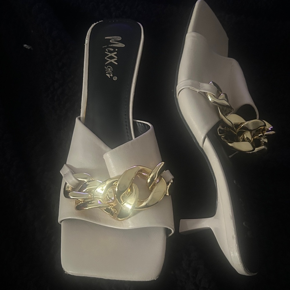 Mixx Shuz White and Gold Chain Heels
